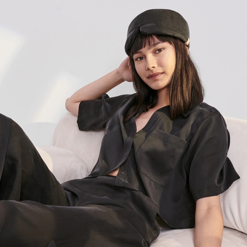 Lunya Washable Silk Sleep Mask Black